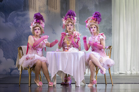 Ester Ferraro (Eufrosine), Danilo Pastore (Pasithea), Neima Fischer (Aglaie) | © Birgit Gufler