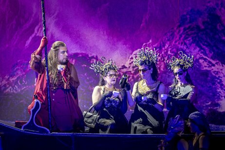 José Coca Loza (Caronte), Ester Ferraro (Aletto), Danilo Pastore (Megera), Neima Fischer (Tesifone) | © Birgit Gufler