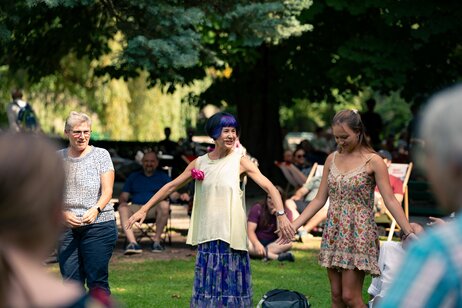 Wir feiern! | © Mona Wibmer | Innsbrucker Festwochen