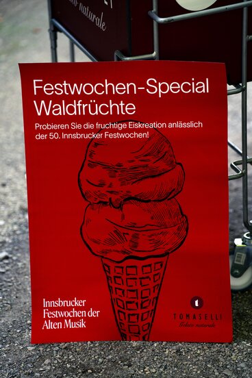 Wir feiern! | © Mona Wibmer | Innsbrucker Festwochen