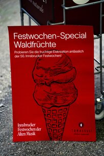 Wir feiern! | © Mona Wibmer | Innsbrucker Festwochen
