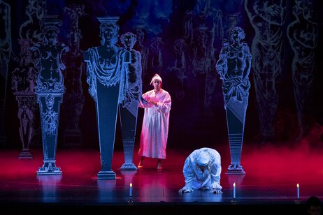 Peter Edge (Nicandro), Justina Vaitkute (Irene) | © Birgit Gufler