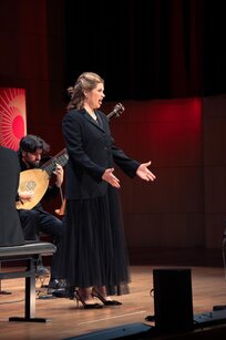 Lora Grigorieva | Mezzo-Soprano (RUS) | © Mona Wibmer Lora Grigorieva | Mezzo-Soprano (RUS) | © Mona Wibmer