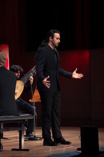 Alessandro Vianelli | Tenor (ITA) | © Mona Wibmer Alessandro Vianelli | Tenor (ITA) | © Mona Wibmer