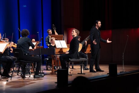 Alessandro Vianelli | Tenor (ITA) | © Mona Wibmer Alessandro Vianelli | Tenor (ITA) | © Mona Wibmer