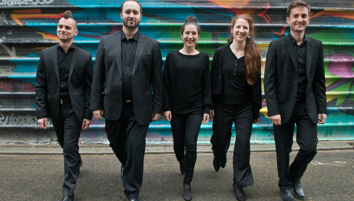 Ensemble Agamemnon  © Carla Neff