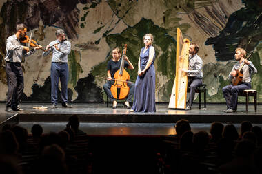 The Curious Bards in "By Moonlight on the Green" im Tiroler Landestheater © Innsbrucker Festwochen/Lercher