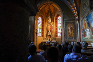 Francesco Romano in der Nikolauskapelle von Schloss Ambras © Innsbrucker Festwochen / Celina Friedrichs