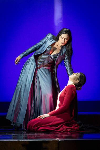 Anastasia Boldyreva (Holofernes) & Lorrie Garcia (Ozias) © Birgit Gufler