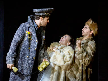 Sreten Manojlovic (Fedro), Julie Goussot (Axinia) & Joan Folqué (Gavust) © Birgit Gufler © Birgit Gufler