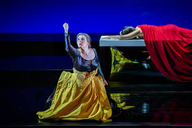 Sophie Rennert (Juditha) & Anastasia Boldyreva (Holofernes) © Birgit Gufler (4)