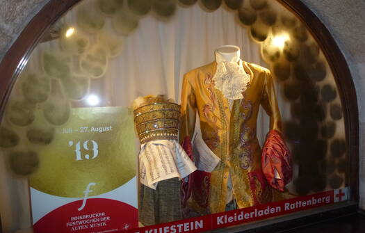 fewo_20190715_schaufenster_kleiderladen_rattenberg