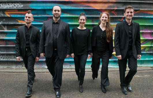 Ensemble Agamemnon  © Carla Neff