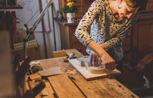 fewo_180228_geigenbau_claudia_unterkofler_(c) Felix Pirker_6 © Felix Pirker