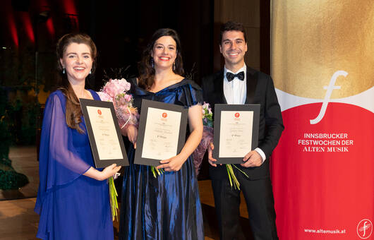 Charlotte Bowden, Mathilde Ortscheidt & Giacomo Nanni Charlotte Bowden, Mathilde Ortscheidt & Giacomo Nanni © Die Fotografen